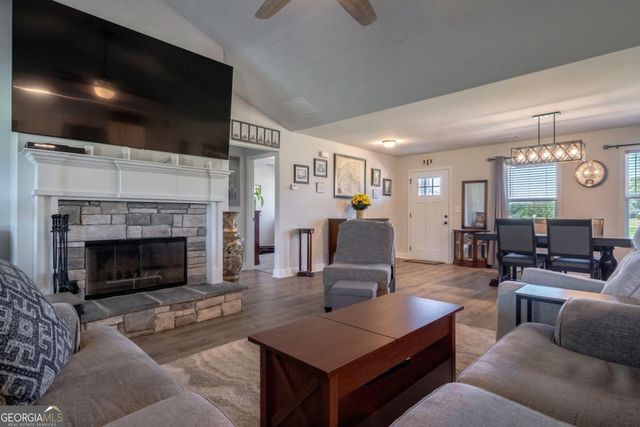 109 Creek Haven Drive, Winterville, GA 30683