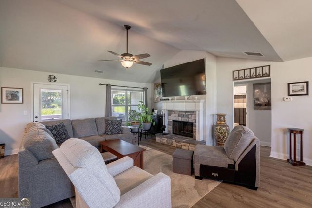 109 Creek Haven Drive, Winterville, GA 30683