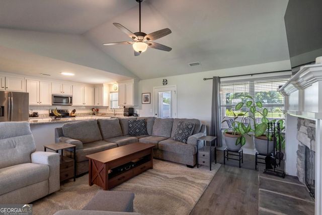 109 Creek Haven Drive, Winterville, GA 30683