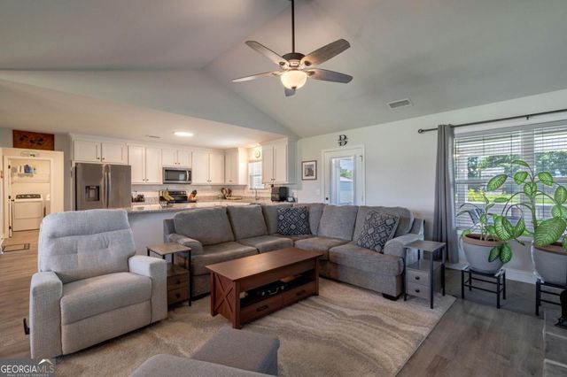109 Creek Haven Drive, Winterville, GA 30683