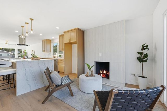 5424 Princess View Pl, San Diego, CA 92120