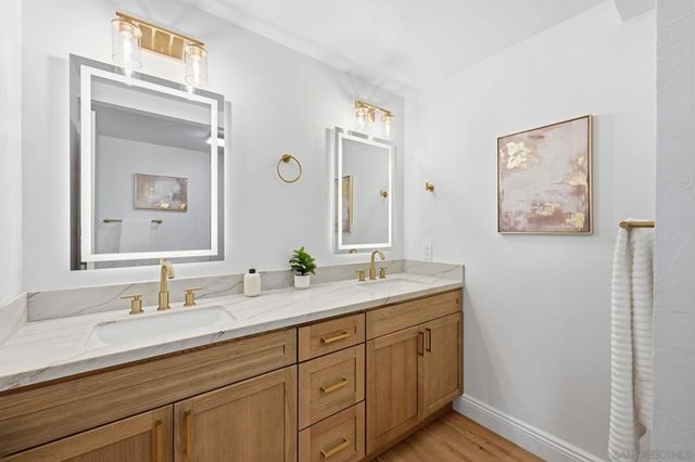 5424 Princess View Pl, San Diego, CA 92120