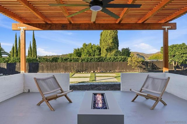 5424 Princess View Pl, San Diego, CA 92120