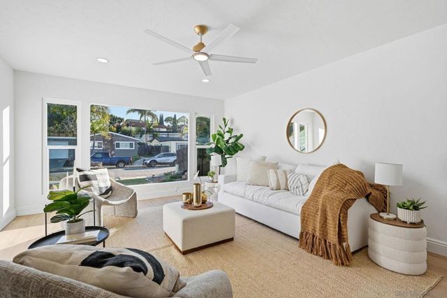 5424 Princess View Pl, San Diego, CA 92120