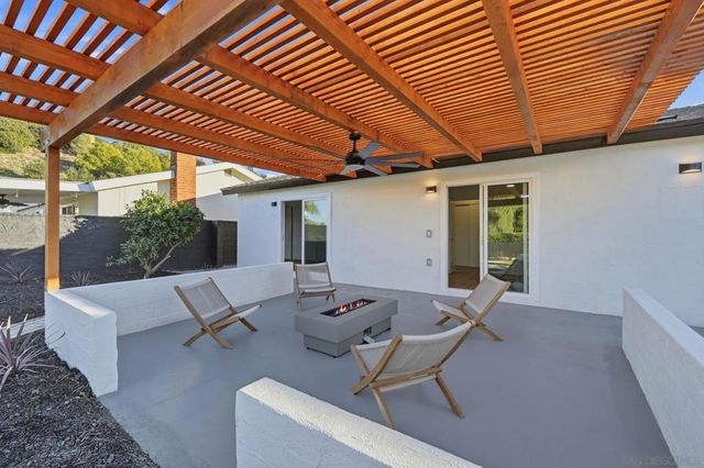 5424 Princess View Pl, San Diego, CA 92120