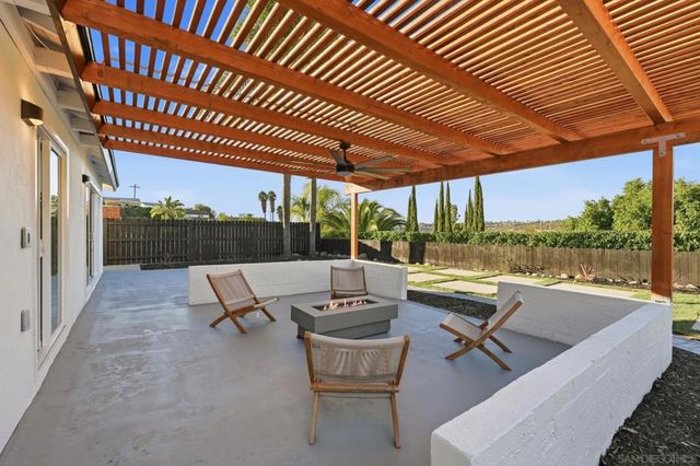 5424 Princess View Pl, San Diego, CA 92120