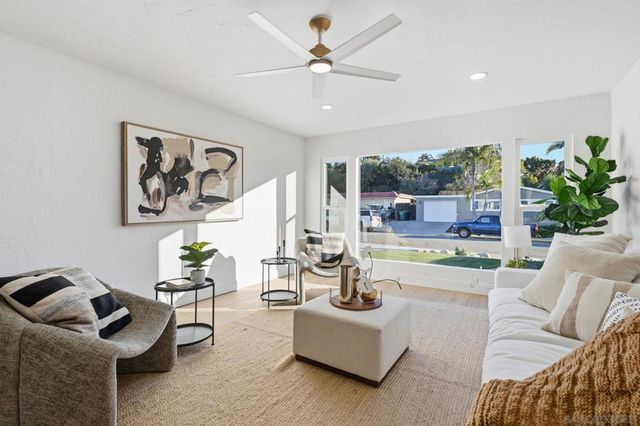 5424 Princess View Pl, San Diego, CA 92120