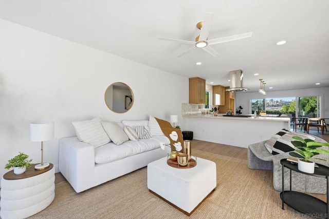 5424 Princess View Pl, San Diego, CA 92120