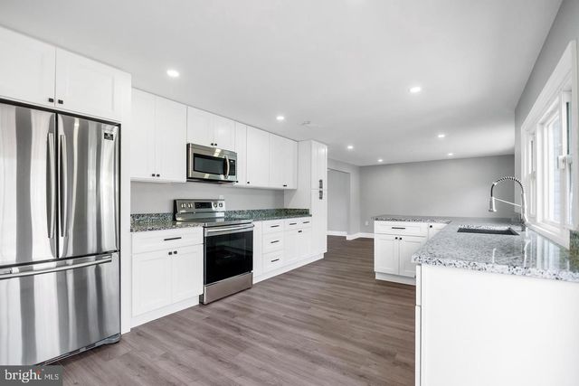12404 SURREY CIRCLE DR, Fort Washington, MD 20744