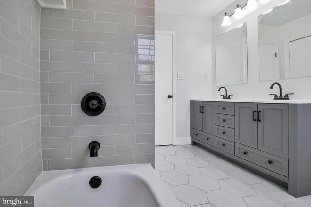 12404 SURREY CIRCLE DR, Fort Washington, MD 20744