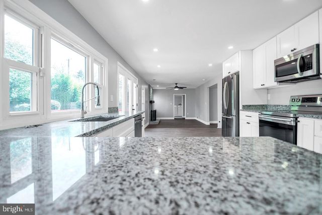 12404 SURREY CIRCLE DR, Fort Washington, MD 20744