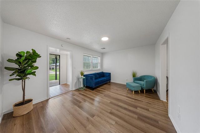 841 NW 8th Street, Moore, OK 73160