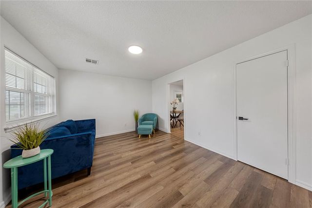 841 NW 8th Street, Moore, OK 73160