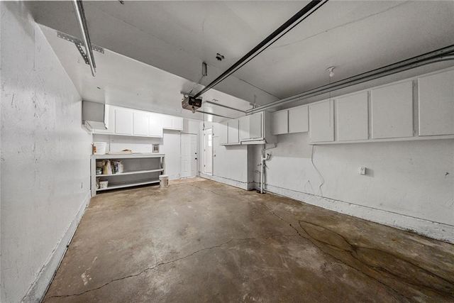 841 NW 8th Street, Moore, OK 73160