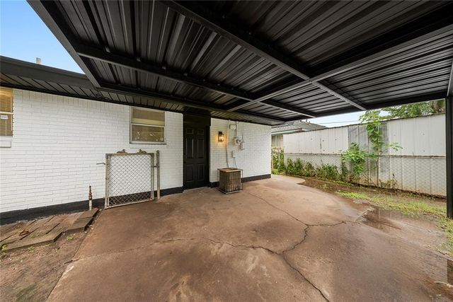 841 NW 8th Street, Moore, OK 73160