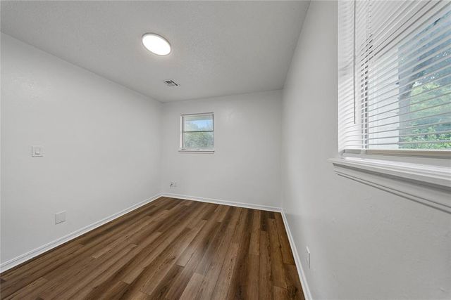 841 NW 8th Street, Moore, OK 73160