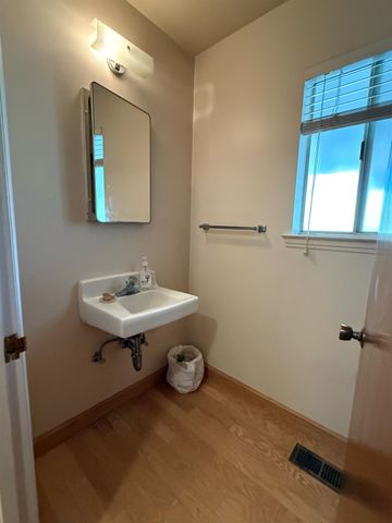 2510 W Escalon Avenue, Fresno, CA 93711