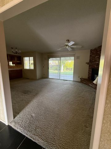 2510 W Escalon Avenue, Fresno, CA 93711