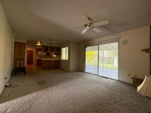 2510 W Escalon Avenue, Fresno, CA 93711