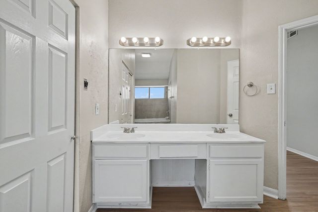 4747 Poppy Drive E, Fort Worth, TX 76137