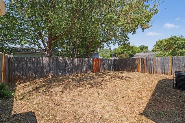 4747 Poppy Drive E, Fort Worth, TX 76137