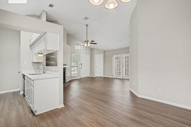 4747 Poppy Drive E, Fort Worth, TX 76137