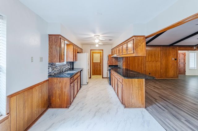 1412 Rusdell Drive, Irving, TX 75060