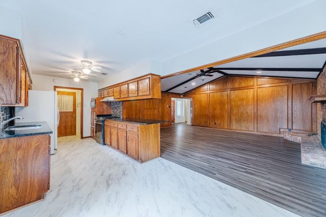 1412 Rusdell Drive, Irving, TX 75060