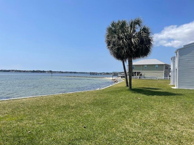 101 Old Ferry Road, UNIT 5A, Shalimar, FL 32579