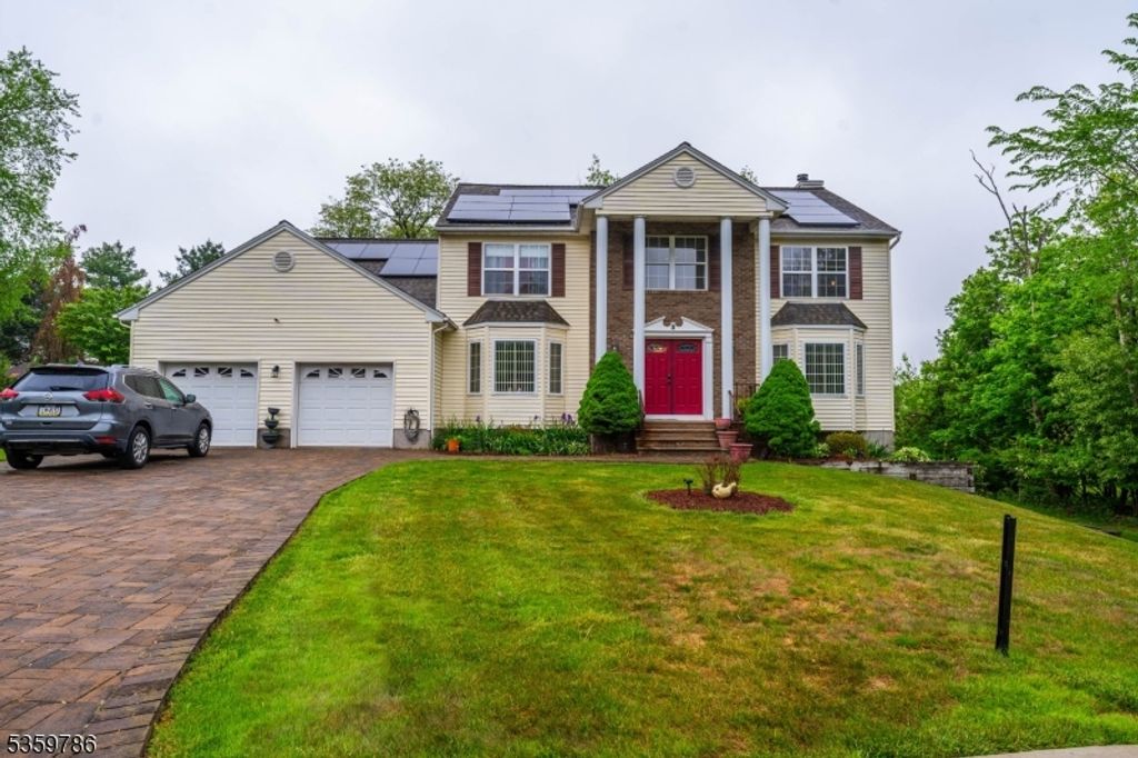15 Angela Ct, Piscataway Twp., NJ 08854