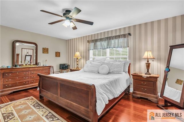 26 Carrington Court, Old Bridge, NJ 07747