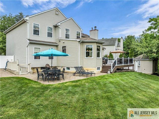 26 Carrington Court, Old Bridge, NJ 07747