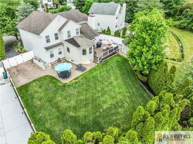 26 Carrington Court, Old Bridge, NJ 07747