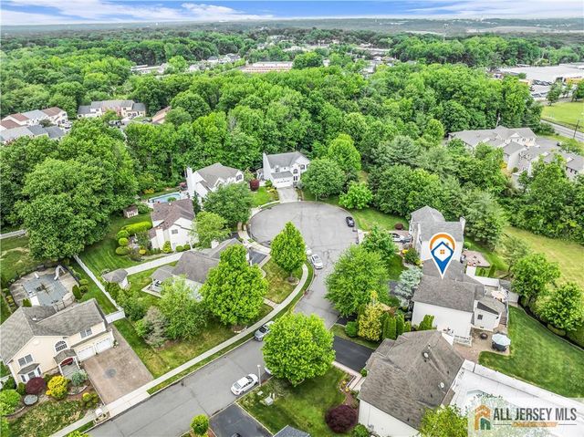 26 Carrington Court, Old Bridge, NJ 07747