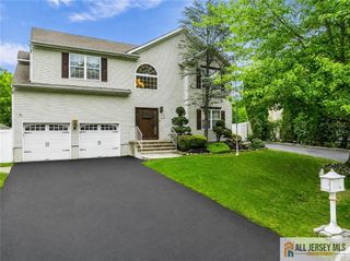 26 Carrington Court, Old Bridge, NJ 07747