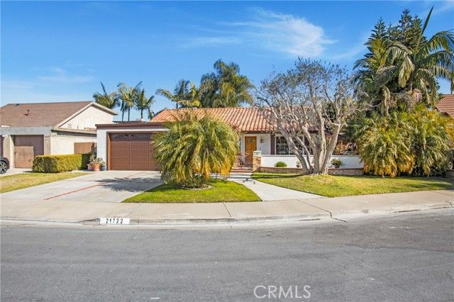 21722 Saluda, Huntington Beach, CA 92646