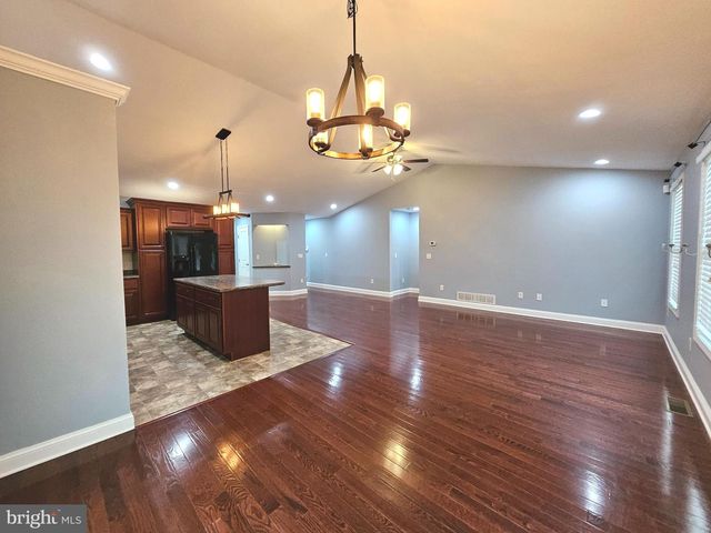 5 HARCOURT DR, Dover, DE 19901