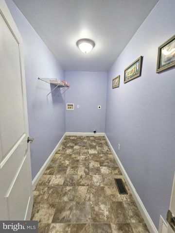 5 HARCOURT DR, Dover, DE 19901