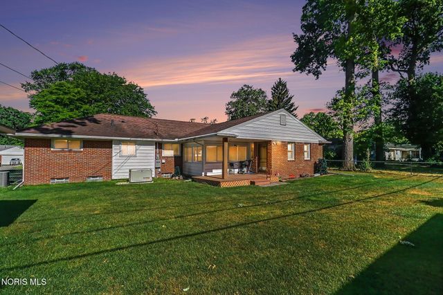 4854 Clover Lane, Toledo, OH 43623
