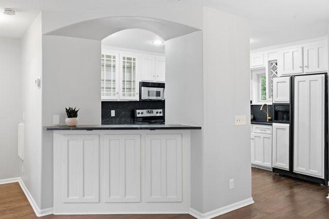 254 Summit Ridge Dr, Nashville, TN 37215