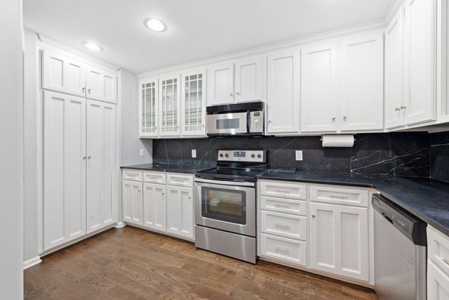 254 Summit Ridge Dr, Nashville, TN 37215