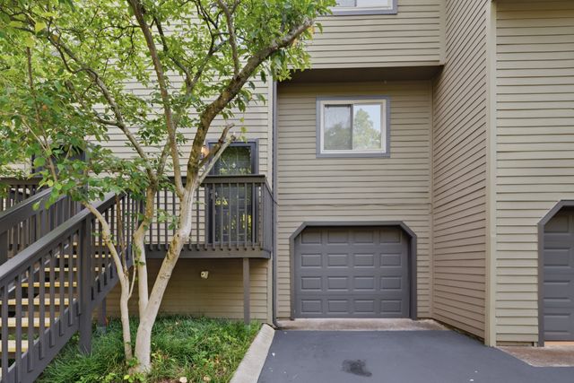 254 Summit Ridge Dr, Nashville, TN 37215
