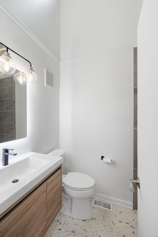 254 Summit Ridge Dr, Nashville, TN 37215
