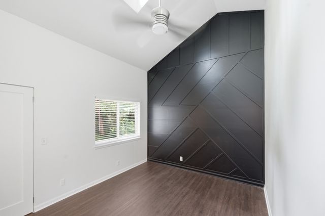 254 Summit Ridge Dr, Nashville, TN 37215