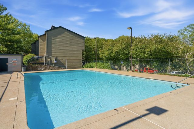 254 Summit Ridge Dr, Nashville, TN 37215