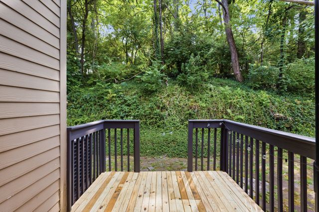 254 Summit Ridge Dr, Nashville, TN 37215