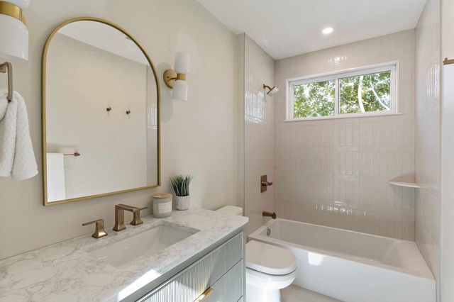 114 Hale St 3, Beverly, MA 01915