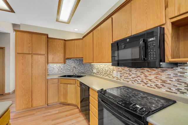 11314 163rd Street W, Lakeville, MN 55044