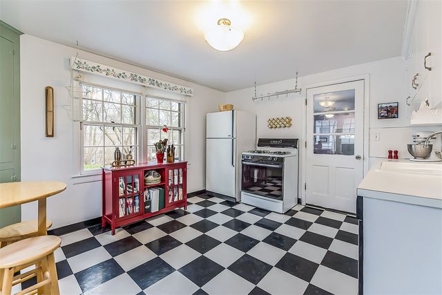 1211 Birk Avenue, Ann Arbor, MI 48103
