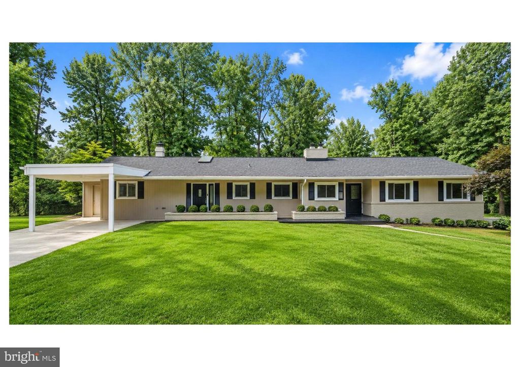 8206 CRANWOOD CT, Pikesville, MD 21208